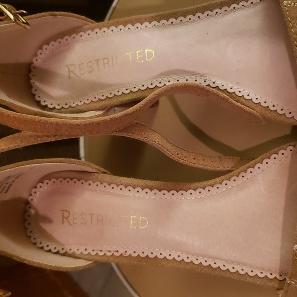 $5 IF YOU PURCHASE 5 OR MORE - RESTRICTED ankle strap sandals - Picture 2 of 7